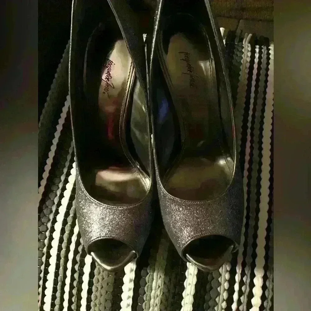 Jacqueline Ferrar opened toe silver glitter stiletto size8